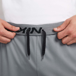 NIKE Totality Slim Vielseitige Trainingshose Herren 084 - smoke grey/black M