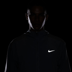 NIKE Form Vielseitige Dri-FIT Kapuzen-Trainingsjacke Herren 084 - smoke grey/reflective silv S