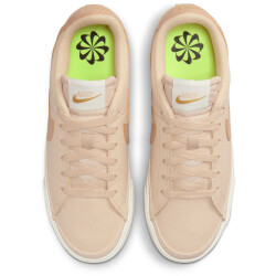 NIKE Court Legacy Next Nature Sneaker Damen 107 - sanddrift/hemp-bronzine-sail 36.5