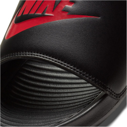 NIKE Victori One Badelatschen Herren 004 - black/university red-black 50.5