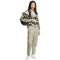 adidas Sportswear Essentials 3-Streifen Camo-Print Cropped Sweatshirt Damen