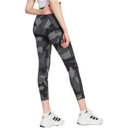 adidas Sportswear Essentials 3-Streifen Camo Print...