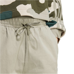 adidas Sportswear Essentials Camo-Print 3-Streifen Twill...