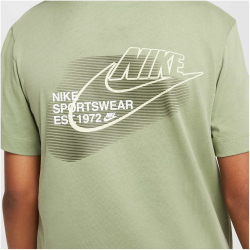 NIKE Sportswear Standard Issue Graphic T-Shirt Jungen