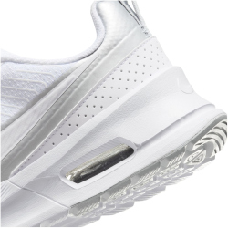 NIKE Air Max Nuaxis Sneaker Damen