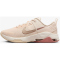 NIKE Air Zoom Bella 6 Fitnessschuhe Damen 800 - guava ice/mtlc red bronze-pale ivory 40.5