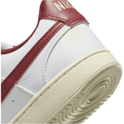 NIKE Court Vision Low-Top Sneaker Damen 106 - white/team red-muslin-mtlc gold star 40.5