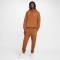 NIKE Sportswear Club Jogginghose Herren 281 - lt british tan/safety orange XS