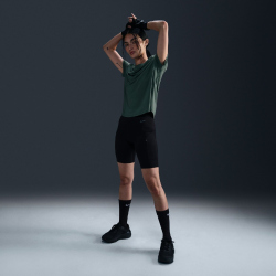 NIKE One Classic Dri-FIT kurzarm Fitness-Trainingsshirt...