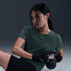 NIKE One Classic Dri-FIT kurzarm Fitness-Trainingsshirt...