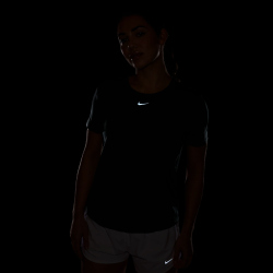 NIKE One Classic Dri-FIT kurzarm Fitness-Trainingsshirt...