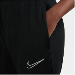 NIKE Academy23 Winter Warrior Therma-FIT Fußball...