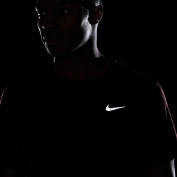 NIKE UV Miler Dri-FIT kurzarm Laufshirt Herren 652 - burgundy crush/reflective silv S