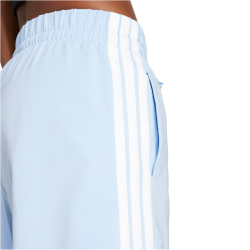 adidas Essentials 3-Streifen Baumwoll Sweatshorts Damen JD0911 - glow blue/white S
