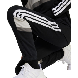 adidas Seasonal Essentials Tiberio 3-Streifen Jogginghose...