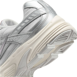 NIKE Initiator Sneaker Damen