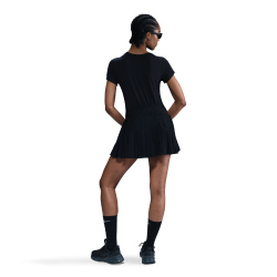 NIKE Sportswear Slim T-Shirt Damen