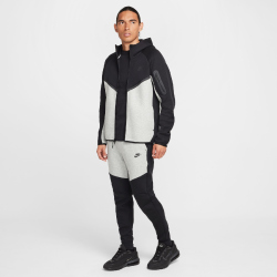 NIKE Tech Fleece Jogginghose Herren 011 - black/dk grey heather/black XS