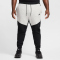 NIKE Tech Fleece Jogginghose Herren 011 - black/dk grey heather/black XS
