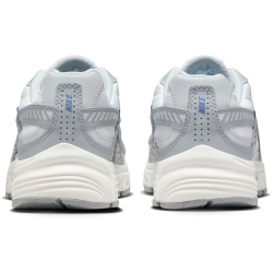 NIKE Initiator Sneaker Damen 121 - summit white/ashen slate-lt smoke grey 38.5