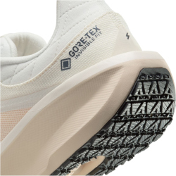 NIKE Winflo 11 GORE-TEX Weatherized Laufschuhe Damen 100 - sail/anthracite-guava ice-crimson tint 38.5