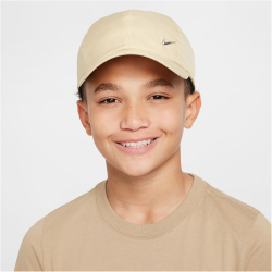 NIKE Club Dri-FIT Metal Swoosh Cap Kinder 783 - team gold