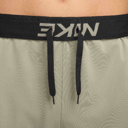NIKE Dri-FIT Totality 7" Unlined Knit Shorts Herren...