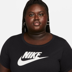 NIKE Sportswear Essentials T-Shirt Damen