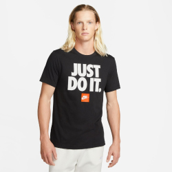 NIKE Sportswear T-Shirt Herren 010 - black M