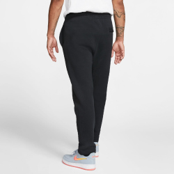 NIKE Sportswear Club Fleece Jogginghose Herren 010 -...