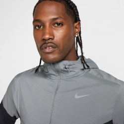 NIKE Impossibly Light Windrunner Laufjacke Herren