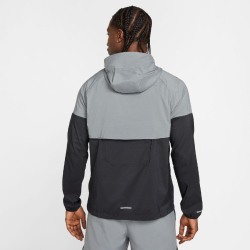 NIKE Impossibly Light Windrunner Laufjacke Herren