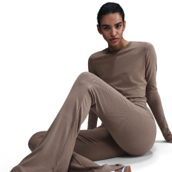 NIKE Sportswear Chill Knit Mini-Rib Flared Leggings Damen