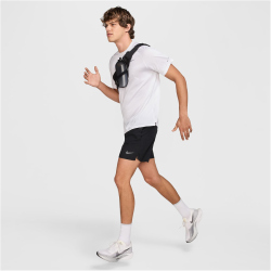 NIKE Stride Dri-FIT ADV kurzarm Laufshirt Herren 100 -...