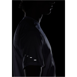 NIKE Stride Dri-FIT ADV kurzarm Laufshirt Herren 100 -...