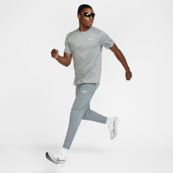 NIKE Stride Dri-FIT ADV kurzarm Laufshirt Herren 084 - smoke grey/htr/reflective silv M