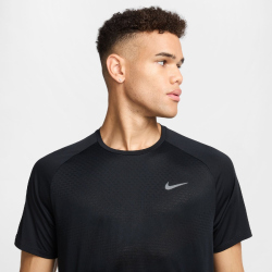 NIKE Stride Dri-FIT ADV kurzarm Laufshirt Herren 010 - black/reflective silv M