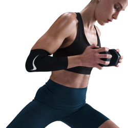 NIKE Universa Medium-Support High-Waist 8" kurze...
