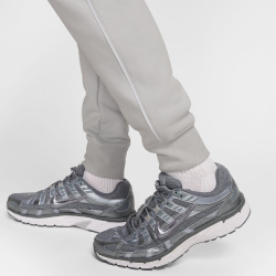 NIKE Sportswear Swoosh Air Fleece Cargo-Jogginghose Herren 025 - photon dust/white XS