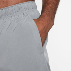 NIKE Challenger Dri-FIT 5" 2in1 Versatile Shorts Herren 084 - smoke grey/dk smoke grey/reflective silv S