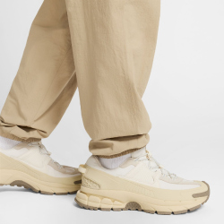 NIKE Club Woven Cargohose Herren 297 - parachute beige/white XS