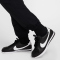 NIKE Club Woven Cargohose Herren 010 - black/white S