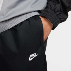 NIKE Club Woven Trainingsanzug Herren 010 - black/smoke grey/lt smoke grey/white XS