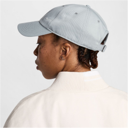 NIKE Club Swoosh Logo Cap 002 - base grey/sail L/XL