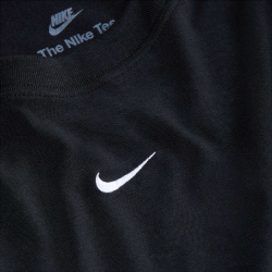 NIKE Sportswear Chill Knit Mod-Cropped T-Shirt Damen 010 - black/white XL