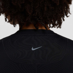 NIKE One Dri-FIT Slim-Fit kurzarm Trainingsshirt Damen 010 - black XS