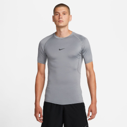 NIKE Pro Dri-FIT Tight kurzarm Fitnessshirt Herren 084 - smoke grey/black XXL