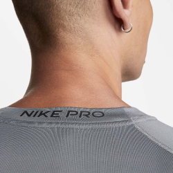 NIKE Pro Dri-FIT Tight kurzarm Fitnessshirt Herren 084 - smoke grey/black XXL
