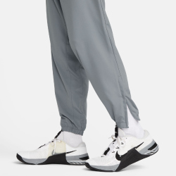 NIKE Form Slim Vielseitige Trainingshose Herren 084 -...