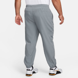 NIKE Form Slim Vielseitige Trainingshose Herren 084 -...